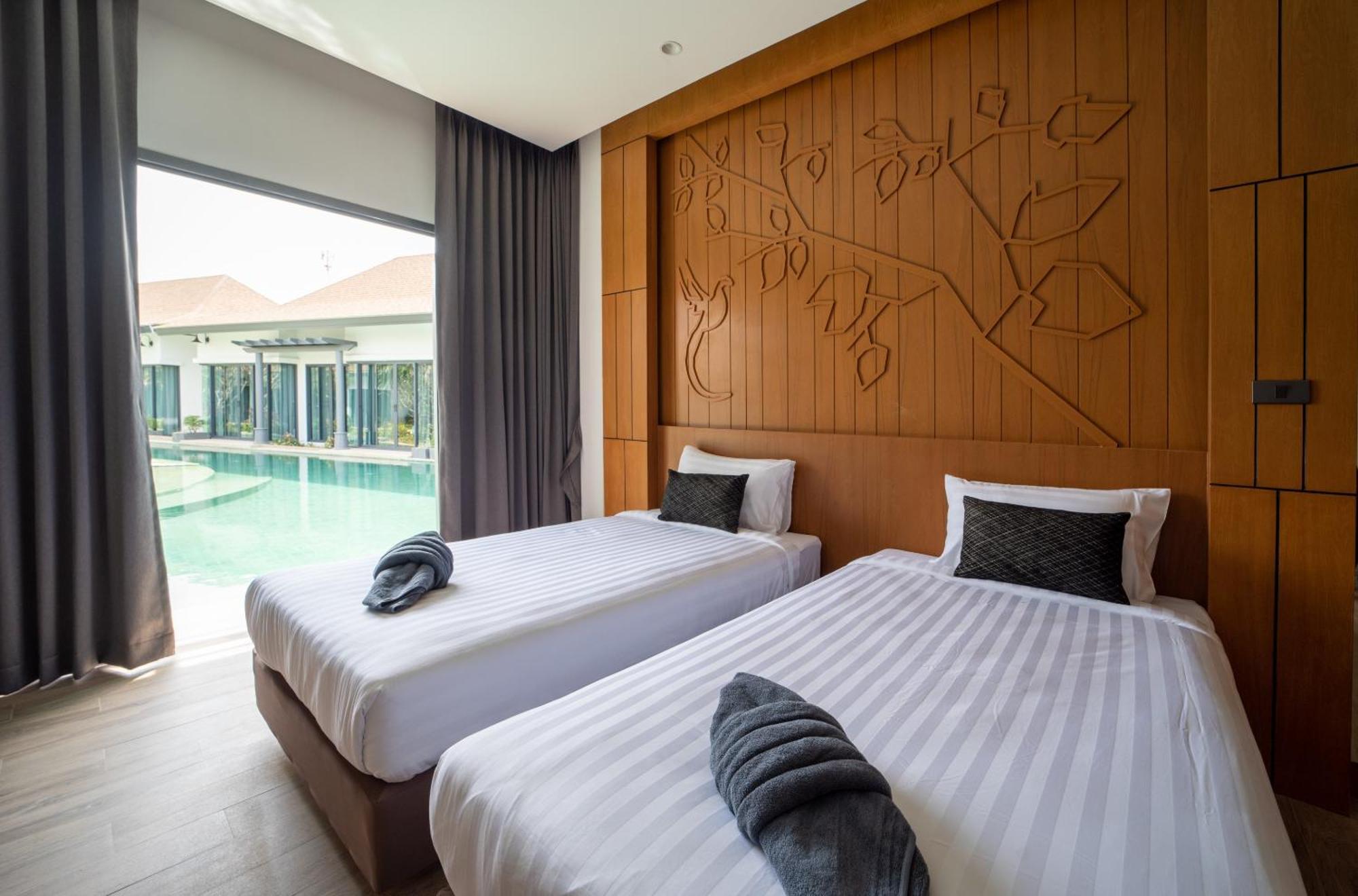 Tajh Pool Villas Chalong Ngoại thất bức ảnh