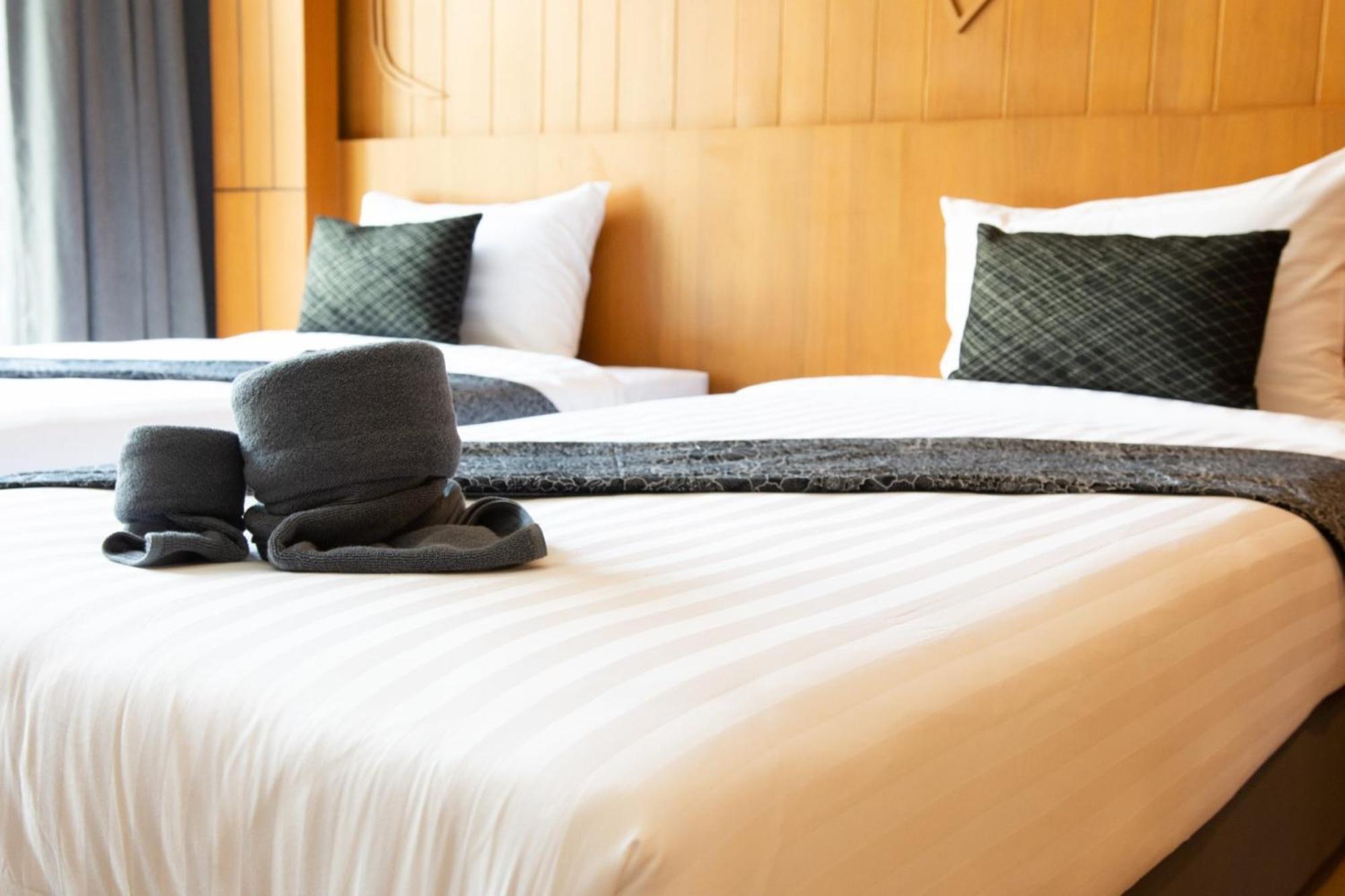Tajh Pool Villas Chalong Ngoại thất bức ảnh