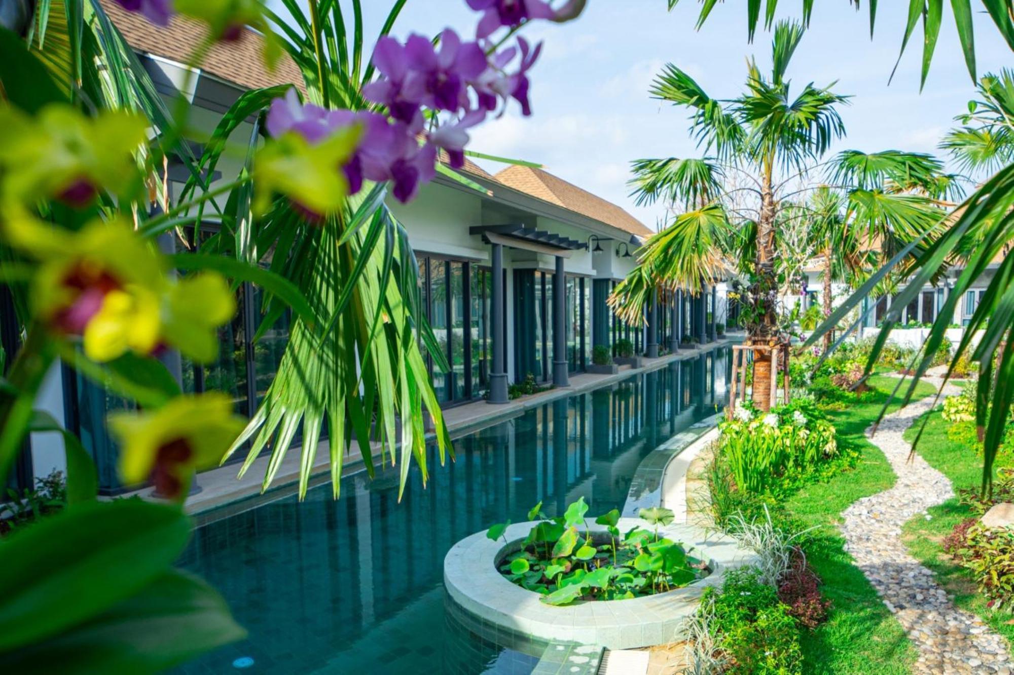 Tajh Pool Villas Chalong Ngoại thất bức ảnh