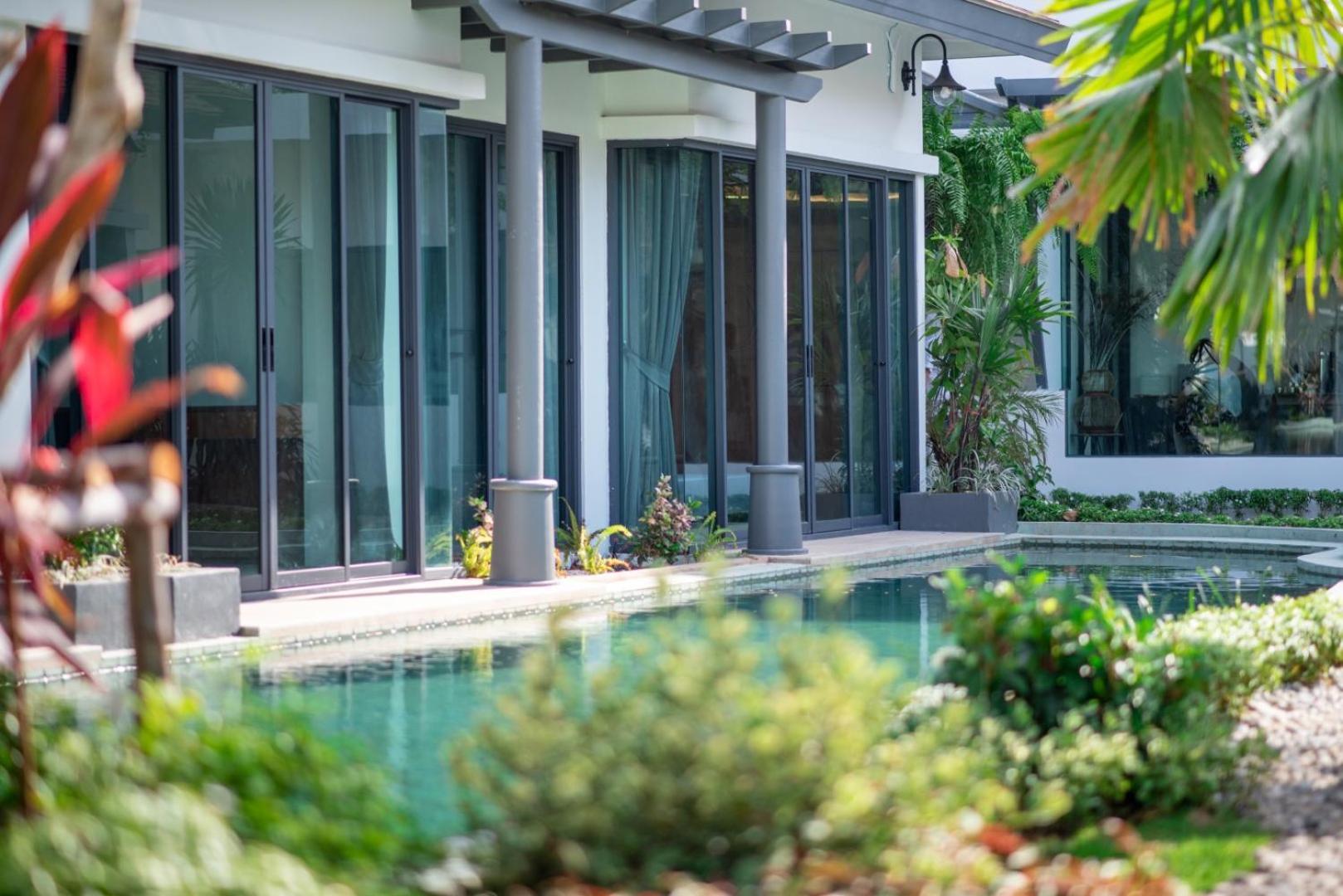 Tajh Pool Villas Chalong Ngoại thất bức ảnh